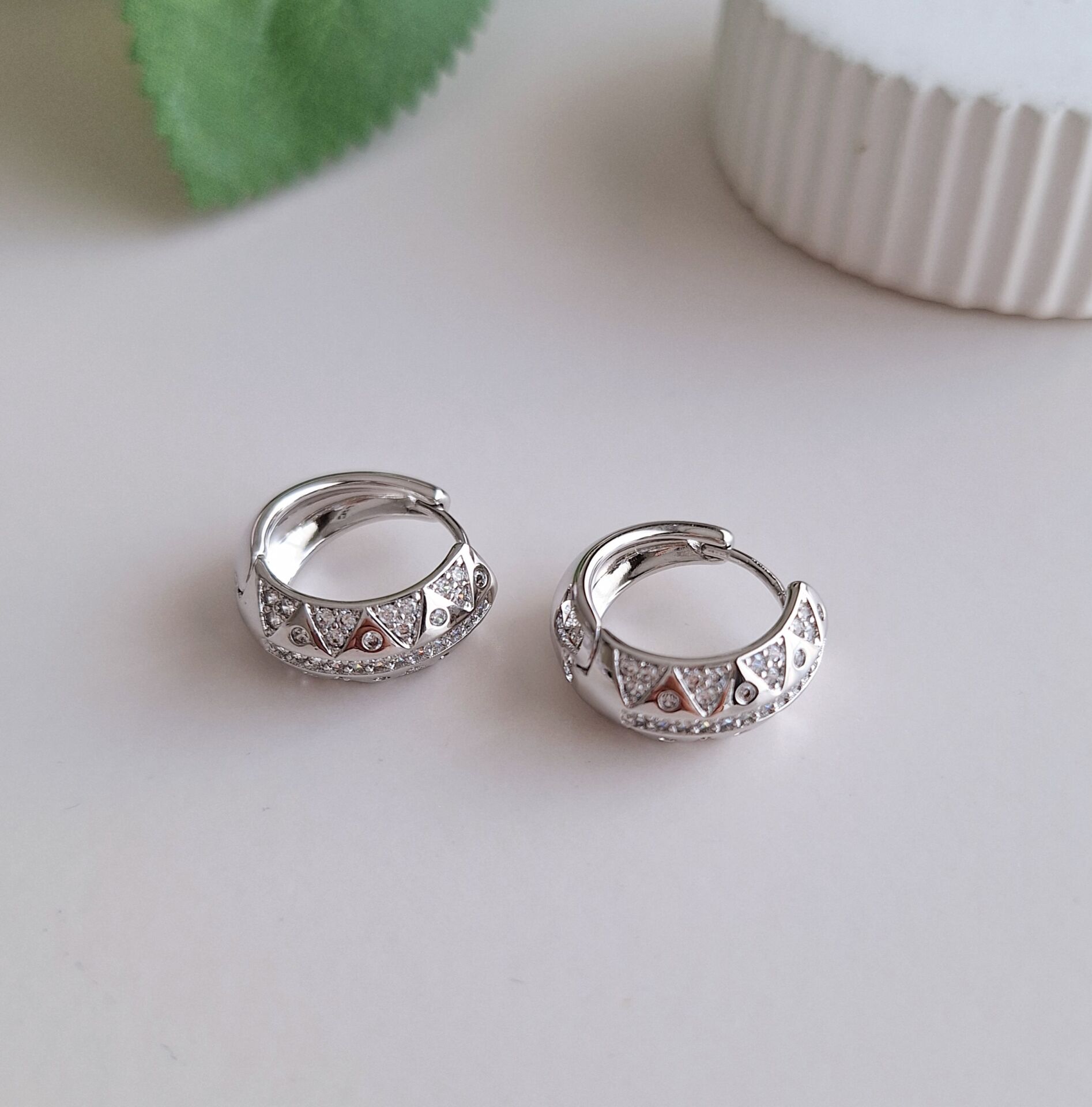 GÜMÜŞ RENK XUPİNG KÜPE