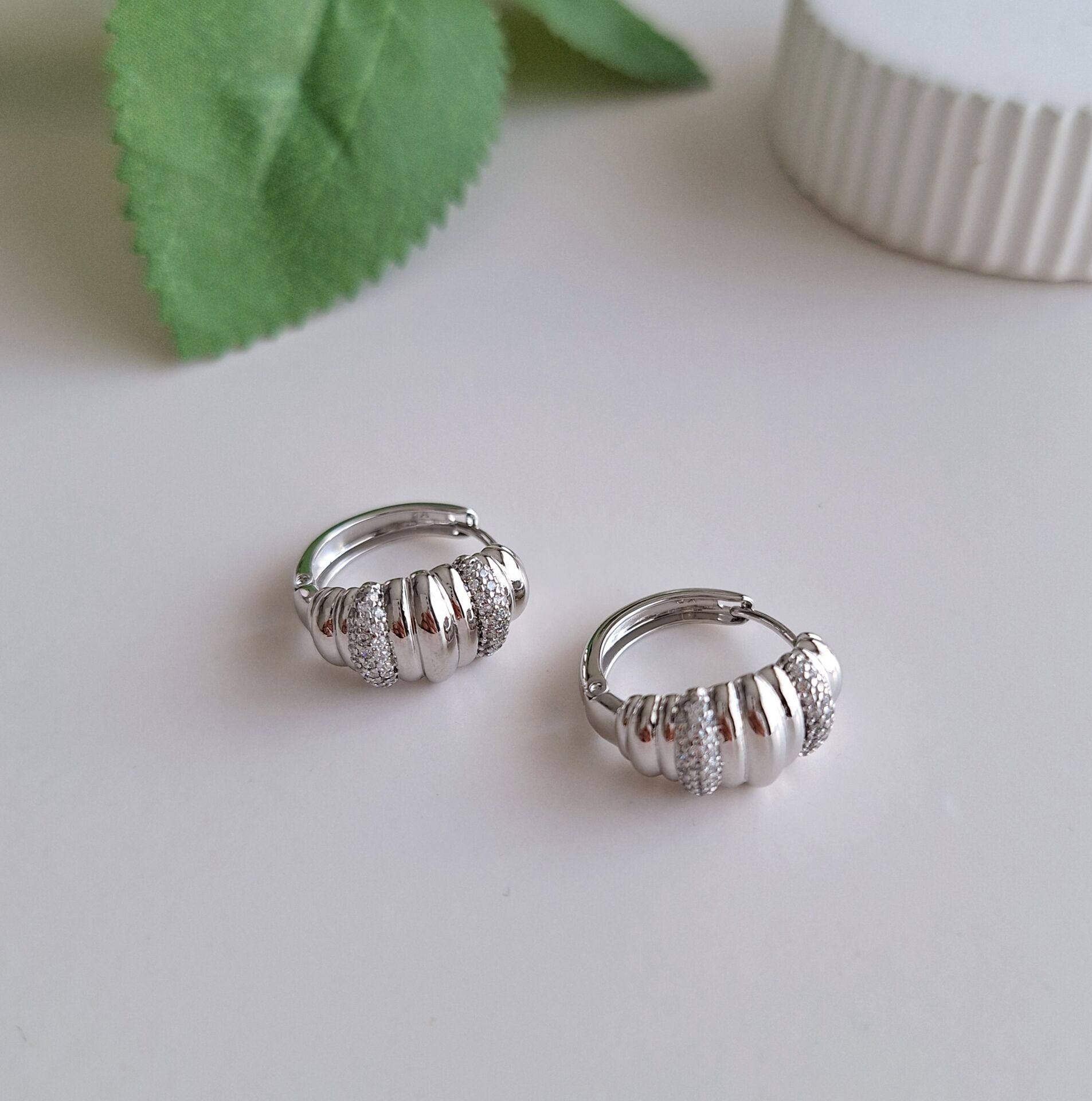 GÜMÜŞ RENK XUPİNG KÜPE