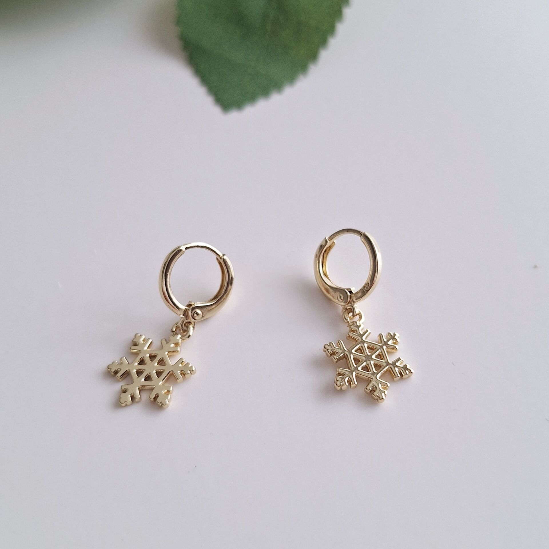 KAR TANESİ XUPİNG KÜPE