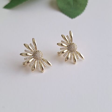 14 K ALTIN RENGİ XUPİNG KÜPE