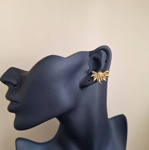 14 K ALTIN RENGİ XUPİNG KÜPE