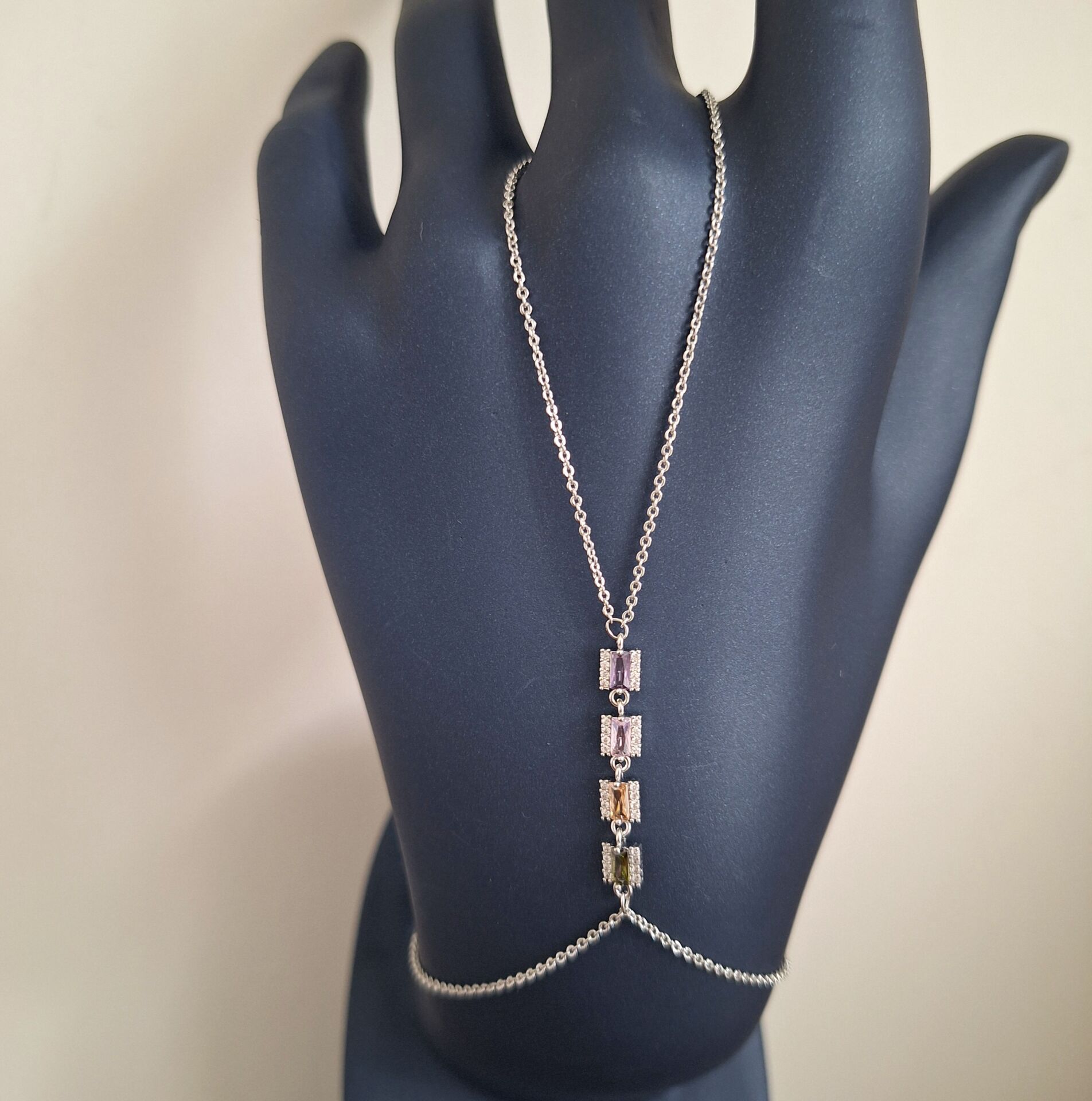 RENKLİ TAŞLI GÜMÜŞ RENK ŞAHMERAN