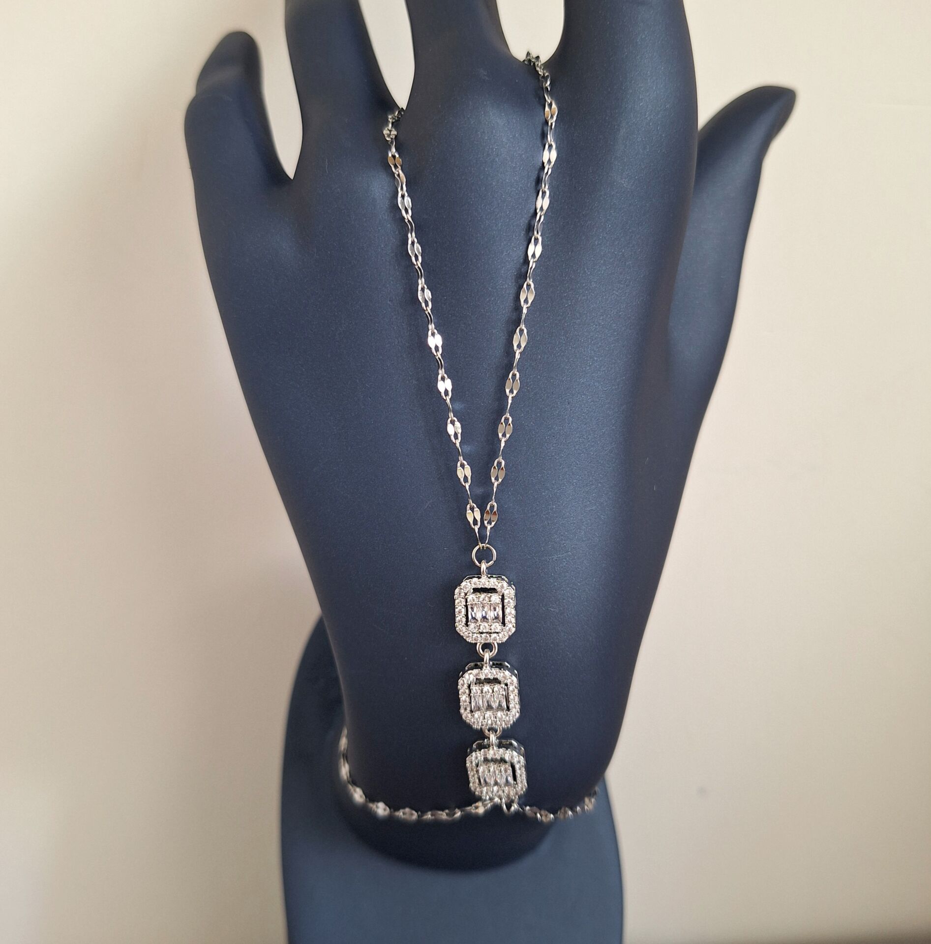 BAGET MODEL GÜMÜŞ RENK ŞAHMERAN