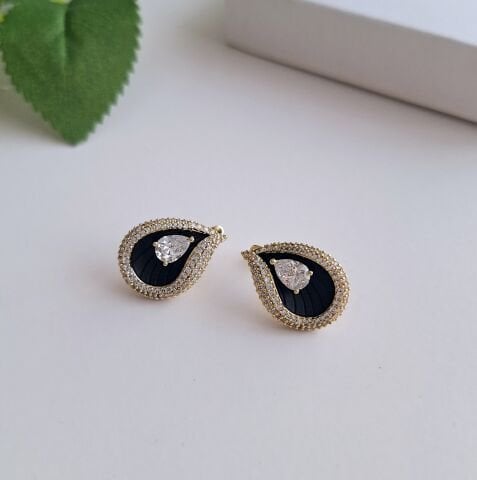 14 K ALTIN RENGİ XUPİNG KÜPE