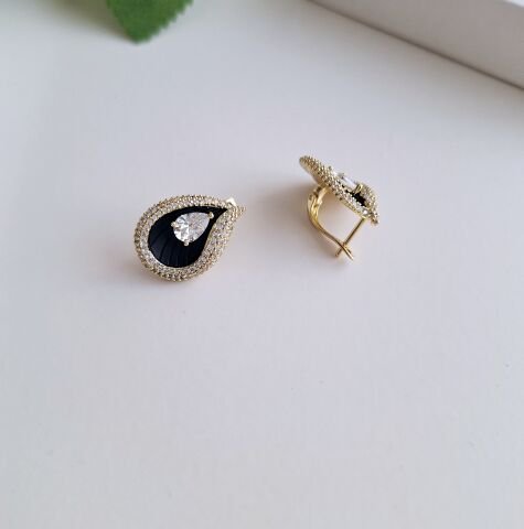 14 K ALTIN RENGİ XUPİNG KÜPE