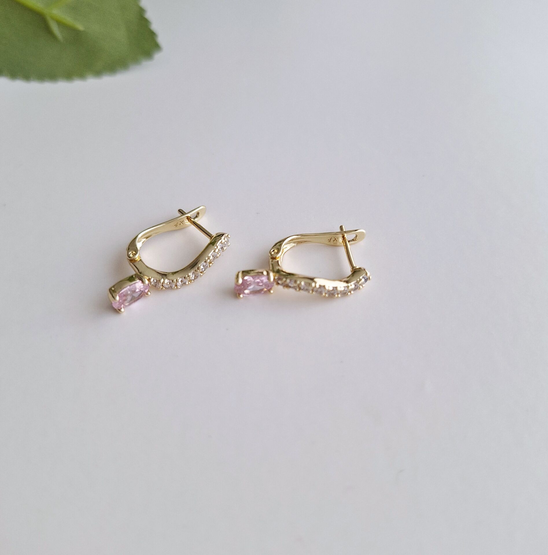 Xuping Küpe ( Pembe Taşlı)