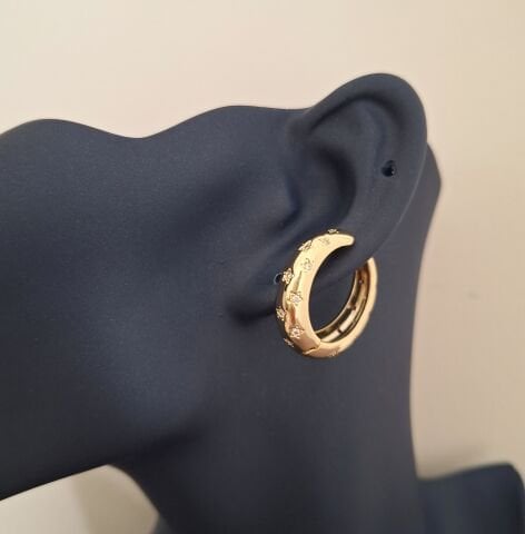 14 K ALTIN RENGİ BOMBELİ XUPİNG KÜPE