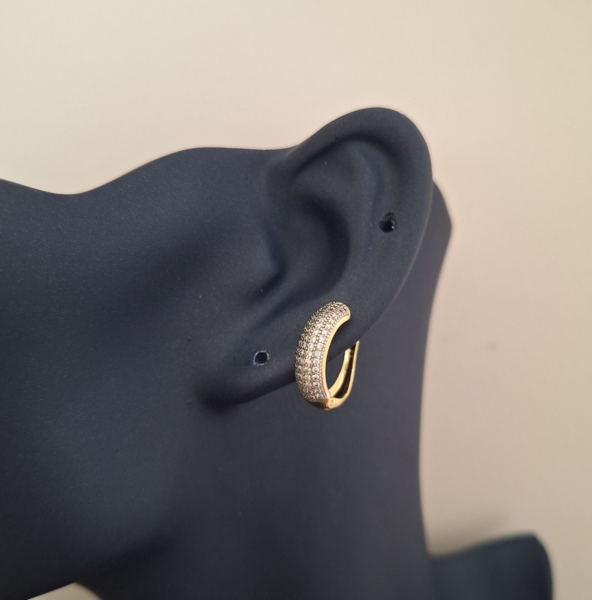 14 K ALTIN RENGİ XUPİNG KÜPE