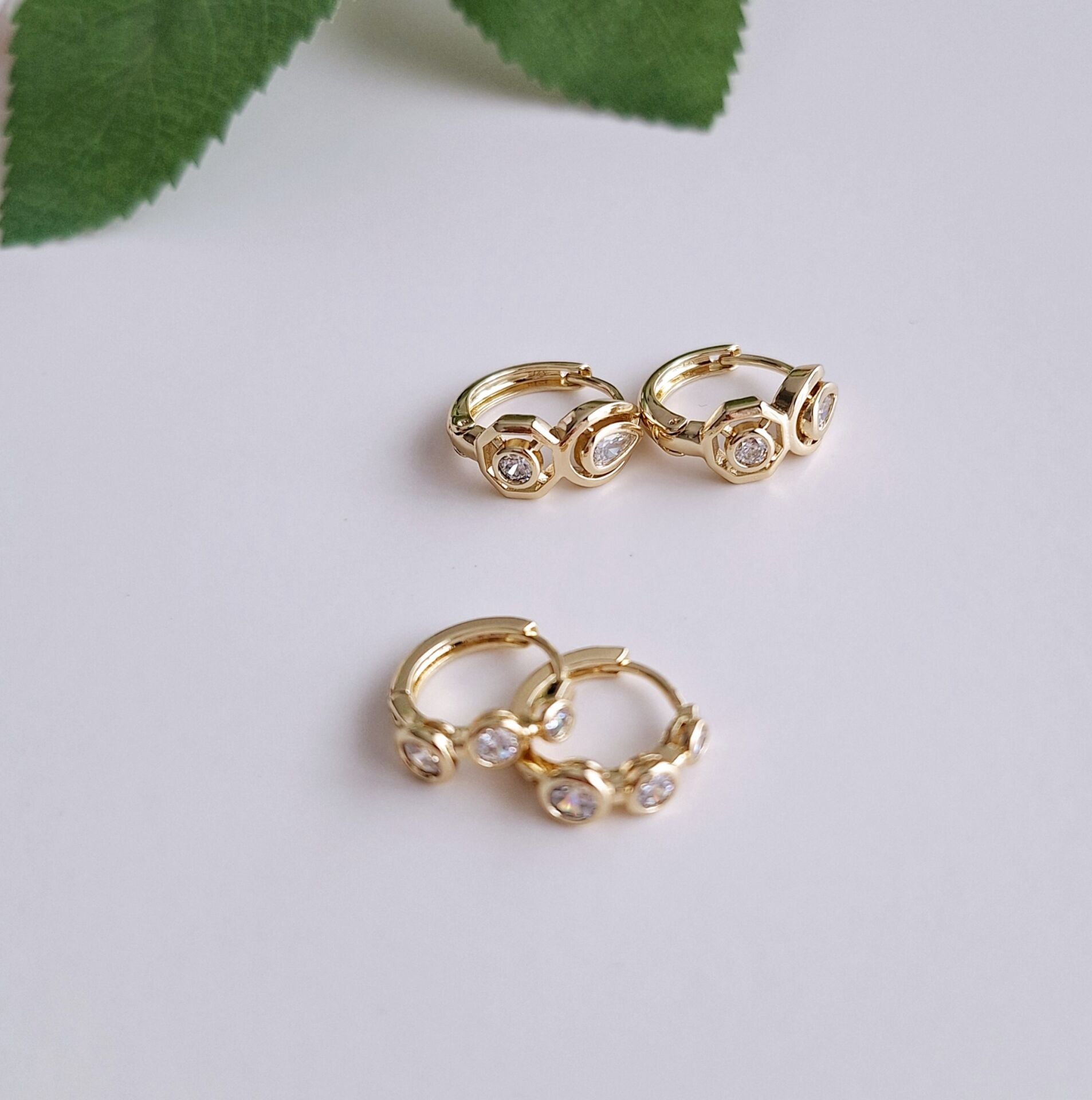 14 K ALTIN RENGİ XUPİNG  KÜPE 2 Çift ( 4 Adet)