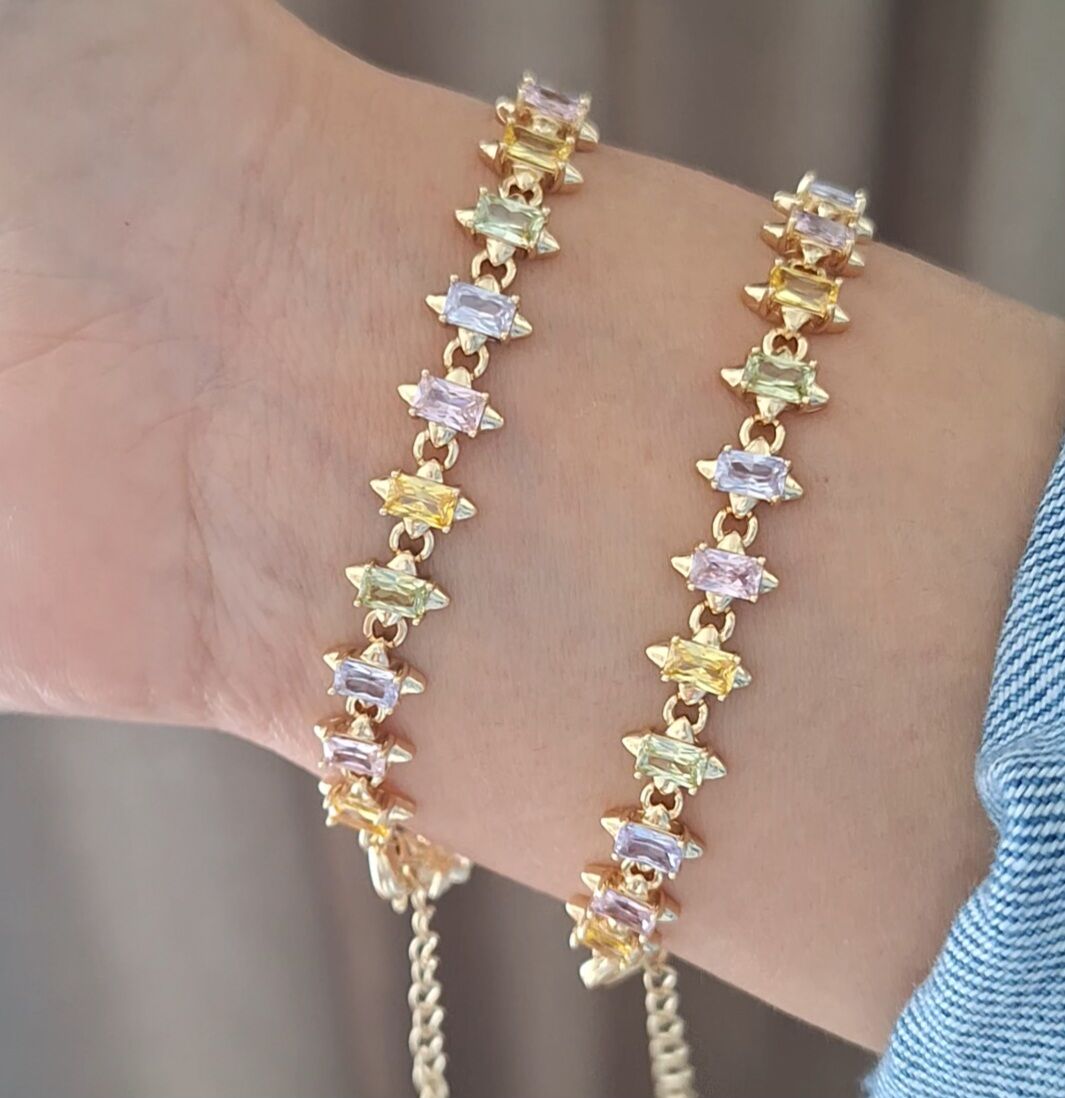 XUPİNG RENKLİ TAŞLI BİLEKLİK