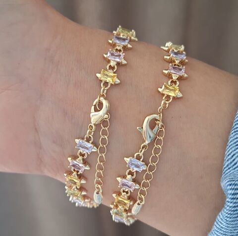 XUPİNG RENKLİ TAŞLI BİLEKLİK