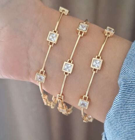 XUPİNG KARE TAŞLI BİLEKLİK