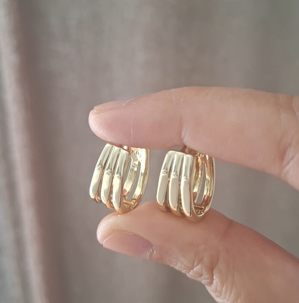 14 AYAR ALTIN RENGİ TAŞSIZ XUPİNG KÜPE