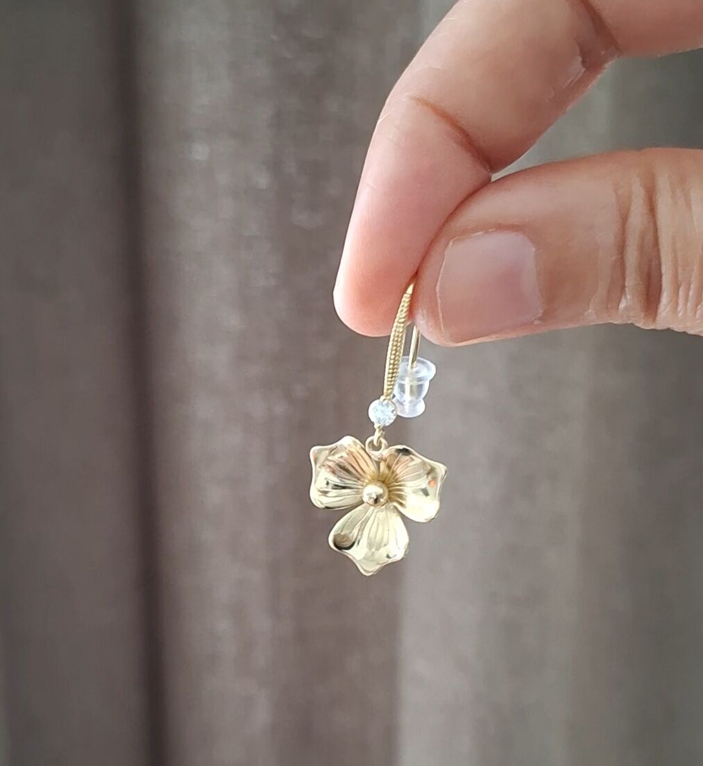 XUPİNG KÜPE 14 AYAR ALTIN RENGİ