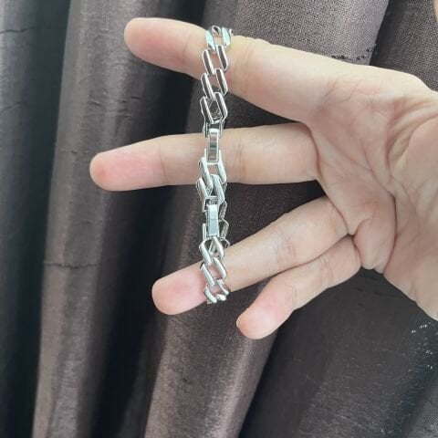 GÜMÜŞ RENK XUPİNG BİLEKLİK