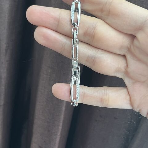 GÜMÜŞ RENK XUPİNG BİLEKLİK