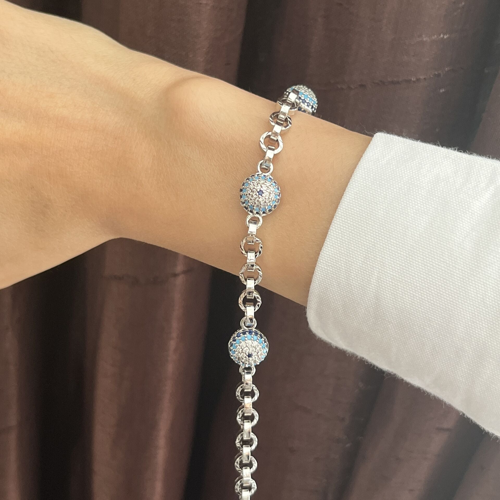 GÜMÜŞ RENK XUPİNG BİLEKLİK