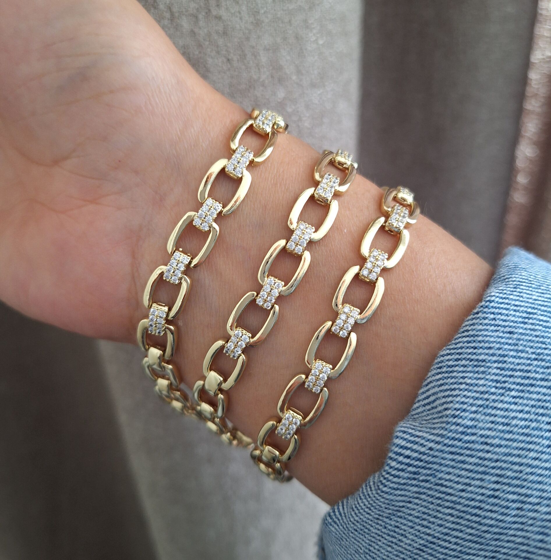 XUPİNG BİLEKLİK 14 AYAR ALTIN RENGİ