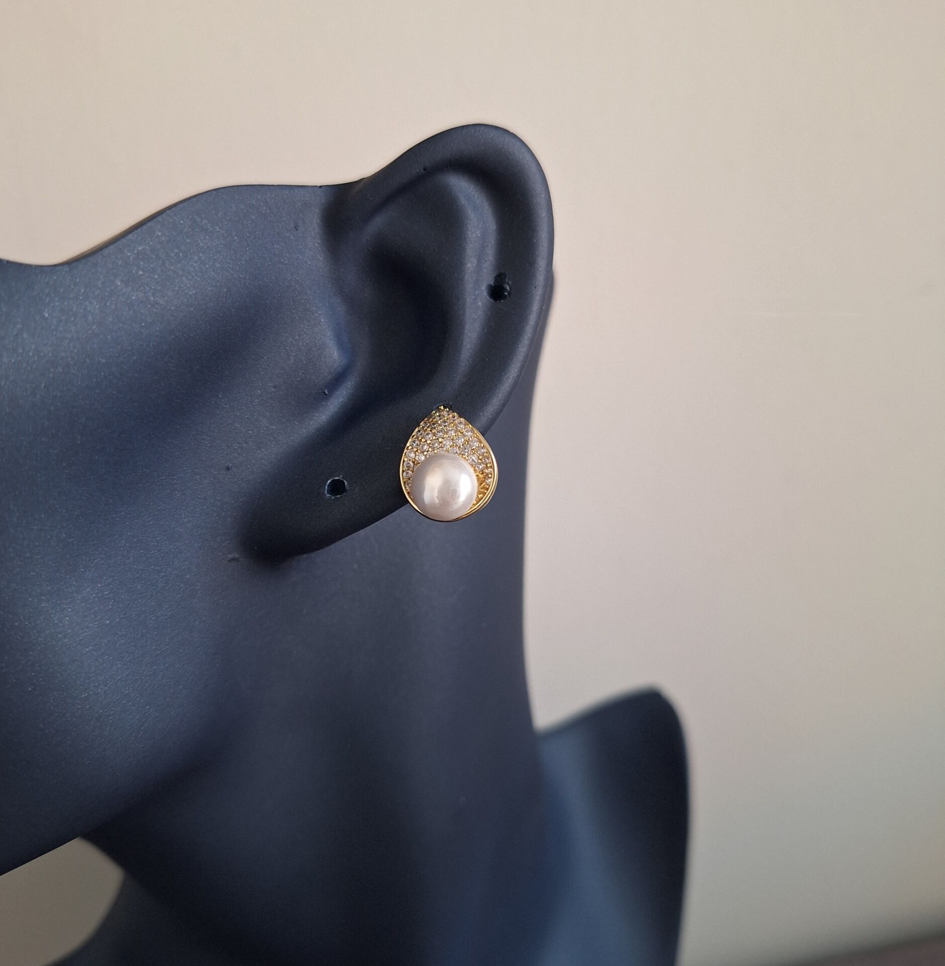 14 AYAR ALTIN RENGİ XUPİNG TAŞLI KÜPE