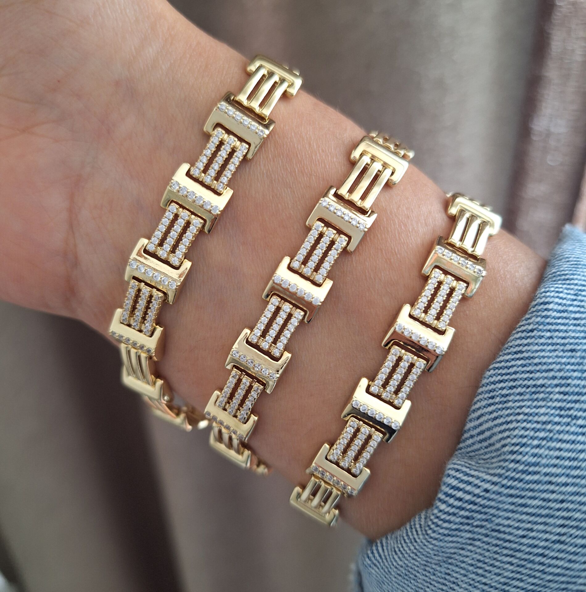 XUPİNG BİLEKLİK 14 AYAR ALTIN RENGİ