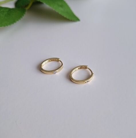 TEK TAŞ DETAYLI XUPİNG KÜPE 14 AYAR ALTIN RENGİ