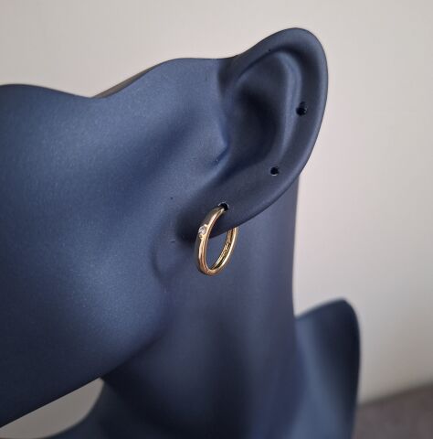 TEK TAŞ DETAYLI XUPİNG KÜPE 14 AYAR ALTIN RENGİ