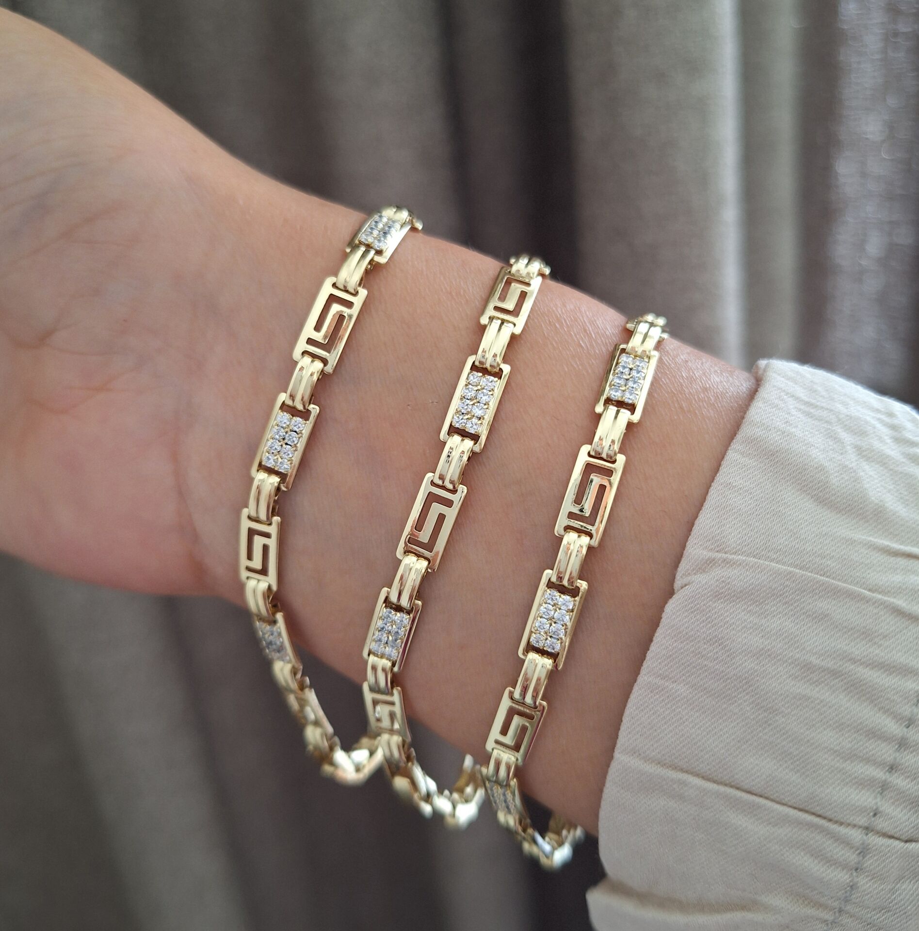 XUPİNG BİLEKLİK 14 AYAR ALTIN RENGİ