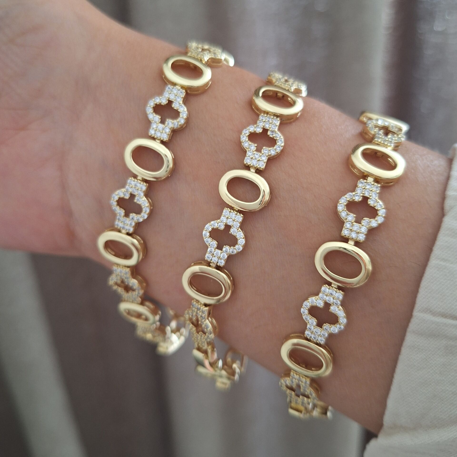 XUPİNG BİLEKLİK 14 AYAR ALTIN RENGİ