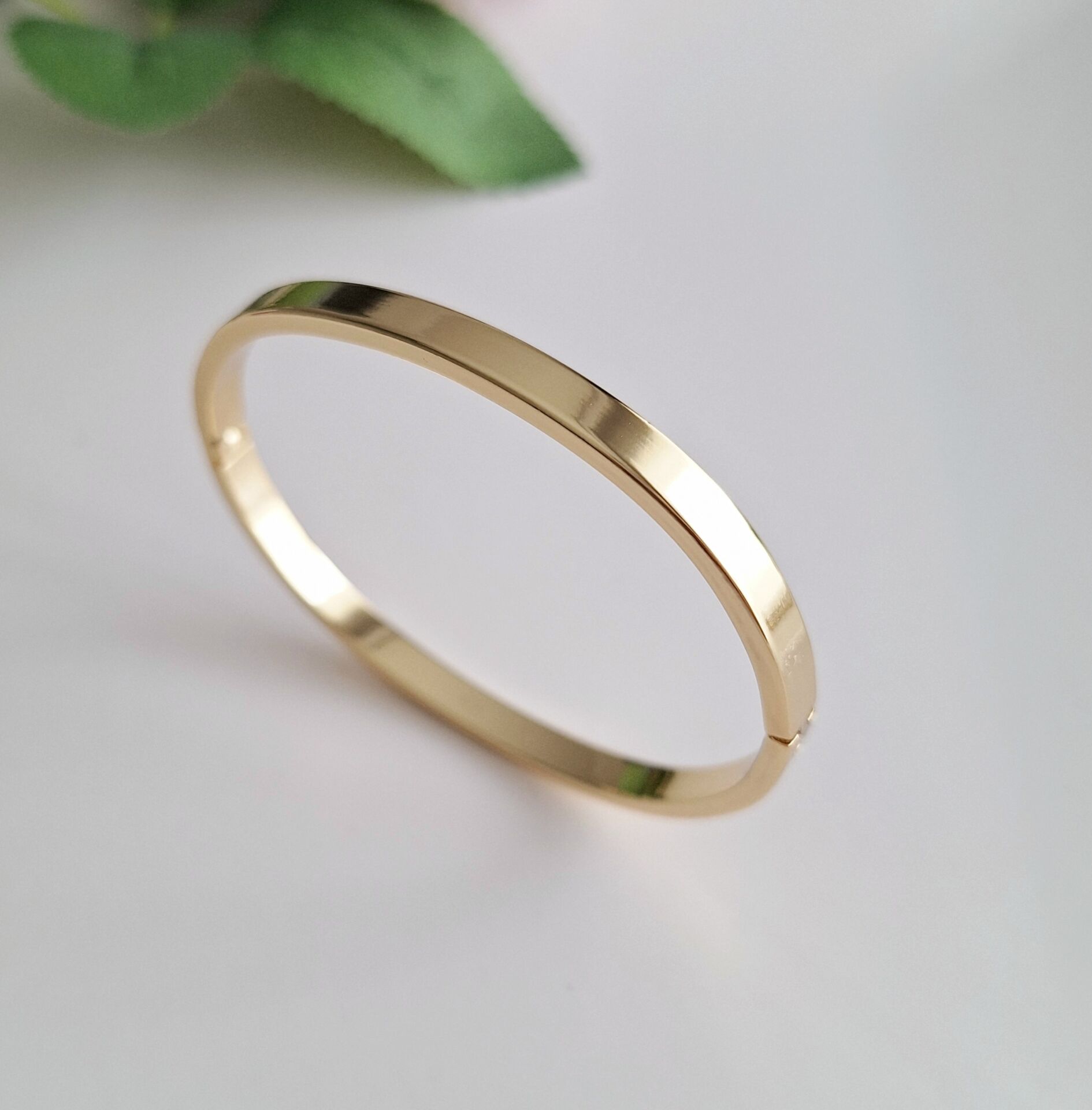 14 AYAR ALTIN RENGİ XUPİNG TAŞSIZ KELEPÇE