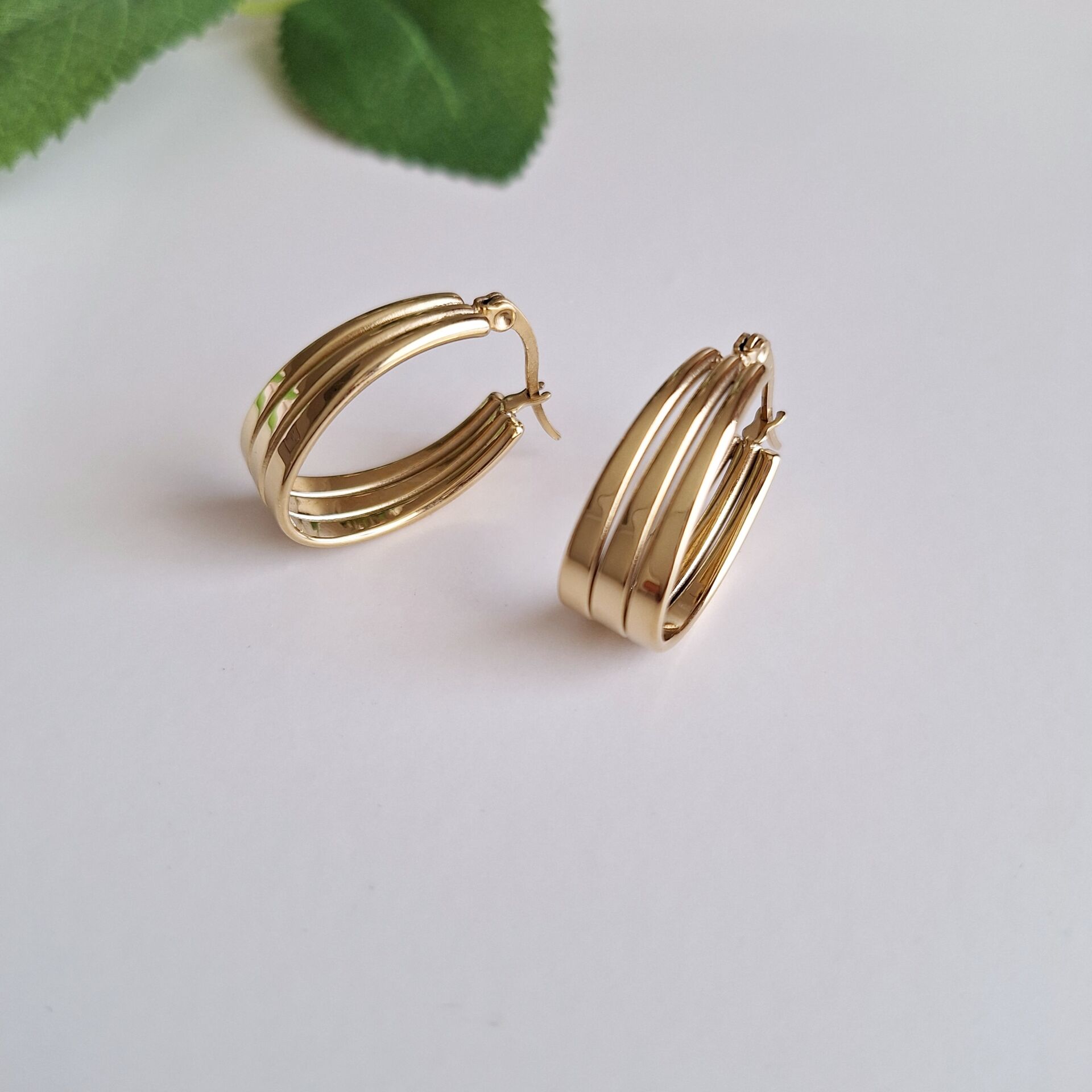 GOLD RENK ÇELİK KÜPE