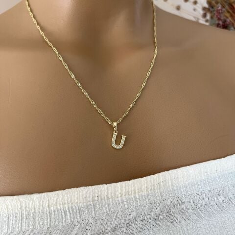 XUPING TAŞLI HARF KOLYE (U) 14 AYAR GÖRÜNÜMLÜ