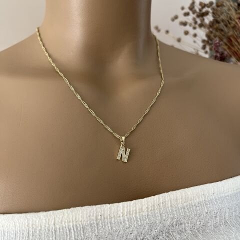 XUPING TAŞLI HARF KOLYE (N) 14 AYAR GÖRÜNÜMLÜ