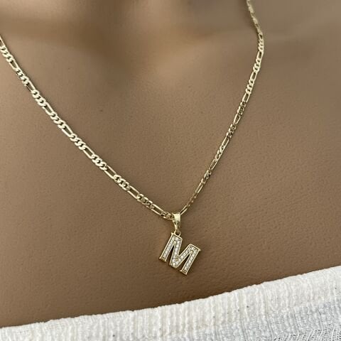 XUPING TAŞLI HARF KOLYE (M) 14 AYAR GÖRÜNÜMLÜ