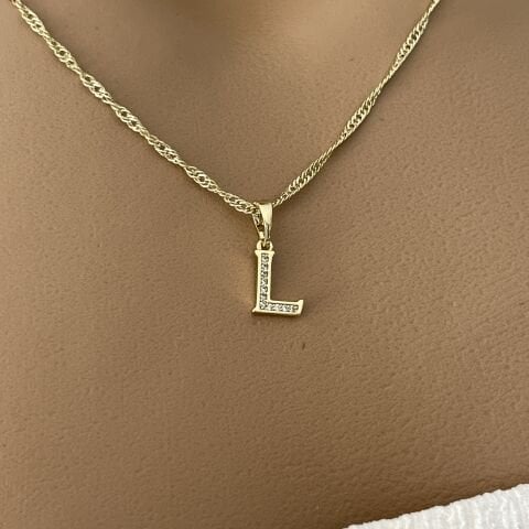 XUPING TAŞLI HARF KOLYE (L) 14 AYAR GÖRÜNÜMLÜ