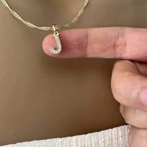 XUPING TAŞLI HARF KOLYE (J) 14 AYAR GÖRÜNÜMLÜ