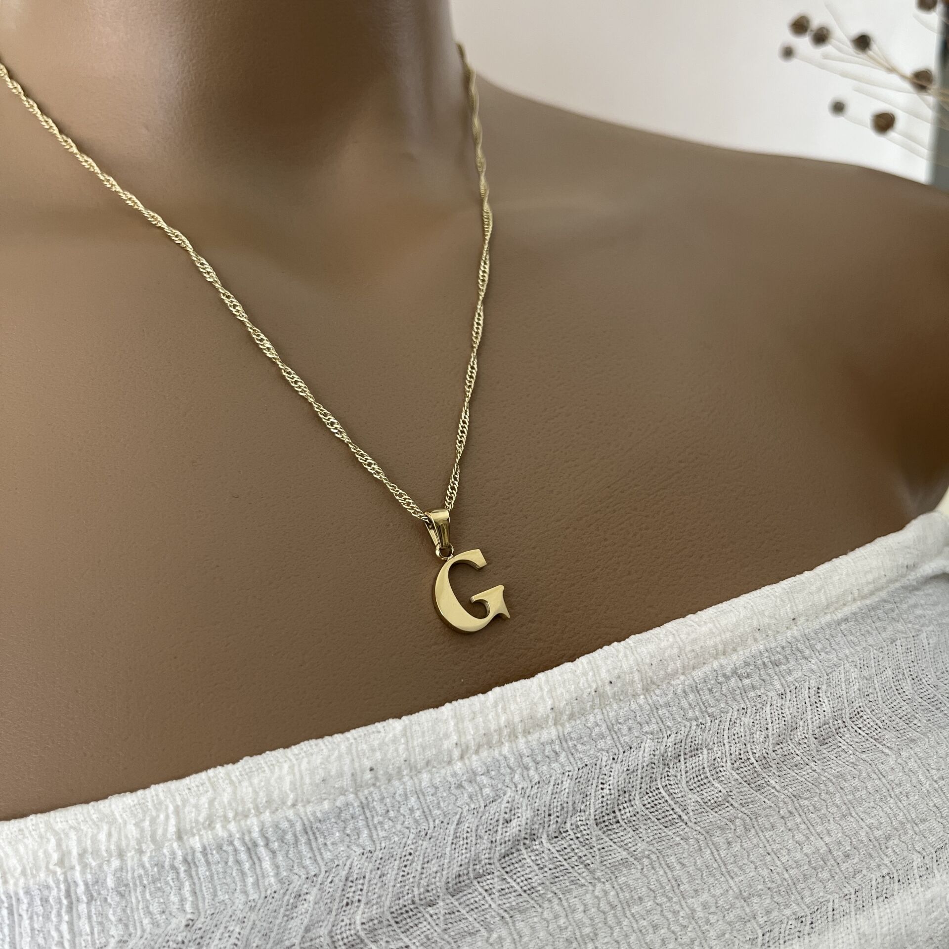 XUPING TAŞSIZ HARF KOLYE (G) 14 AYAR GÖRÜNÜMLÜ