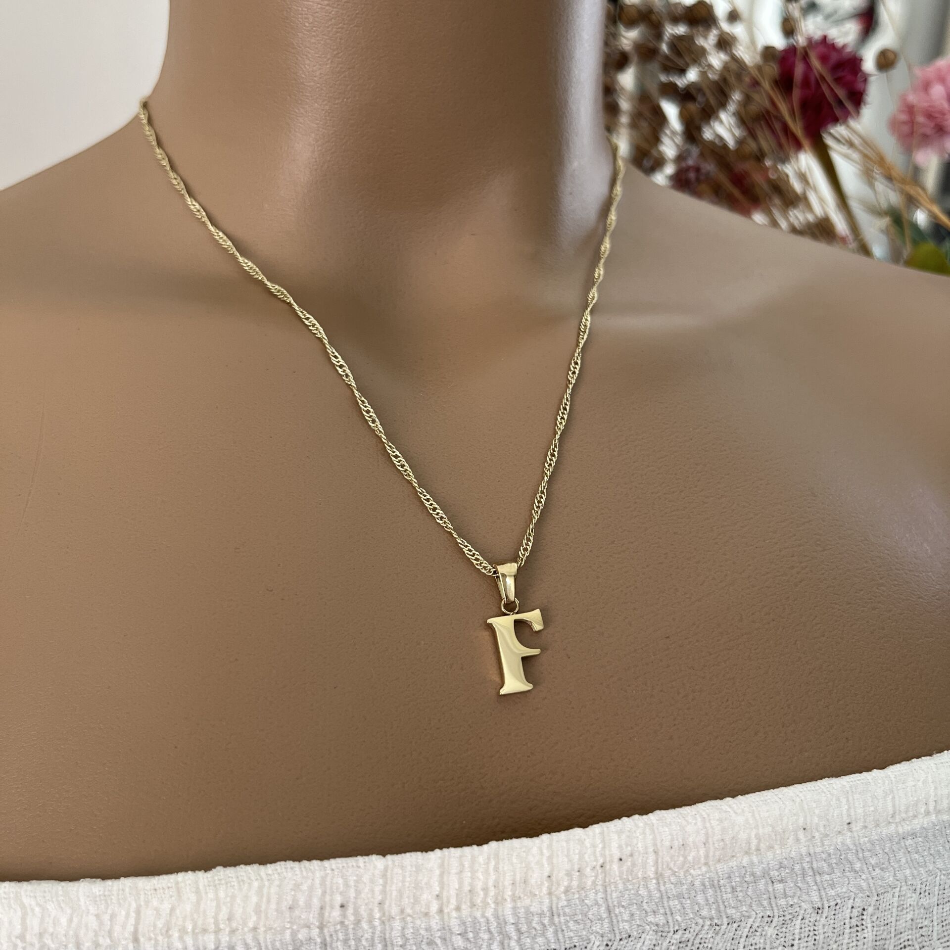 XUPING TAŞSIZ HARF KOLYE (F) 14 AYAR GÖRÜNÜMLÜ