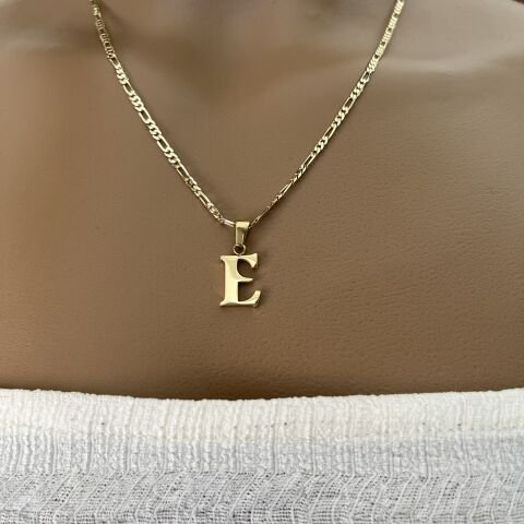 XUPING TAŞSIZ HARF KOLYE (E) 14 AYAR GÖRÜNÜMLÜ