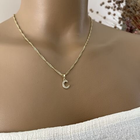 XUPING TAŞLI HARF KOLYE (C) 14 AYAR GÖRÜNÜMLÜ